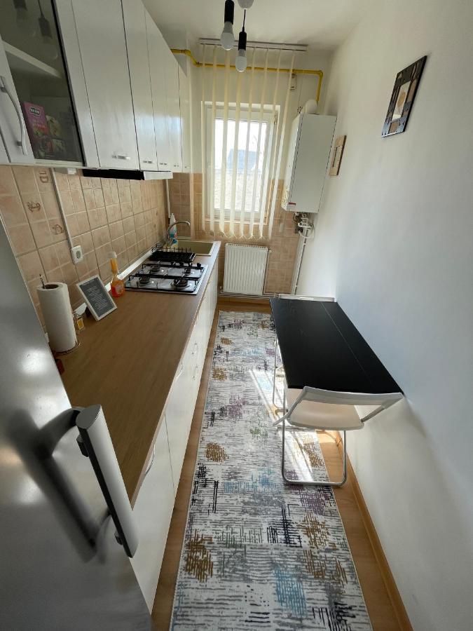 Apartament Cina Husi Exteriör bild