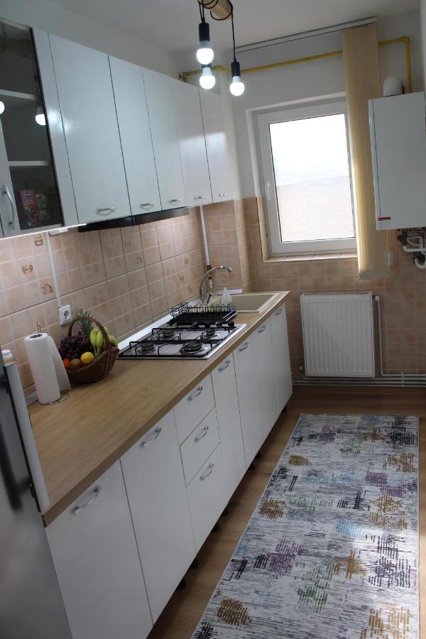 Apartament Cina Husi Exteriör bild